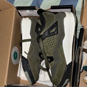 Jordan 4